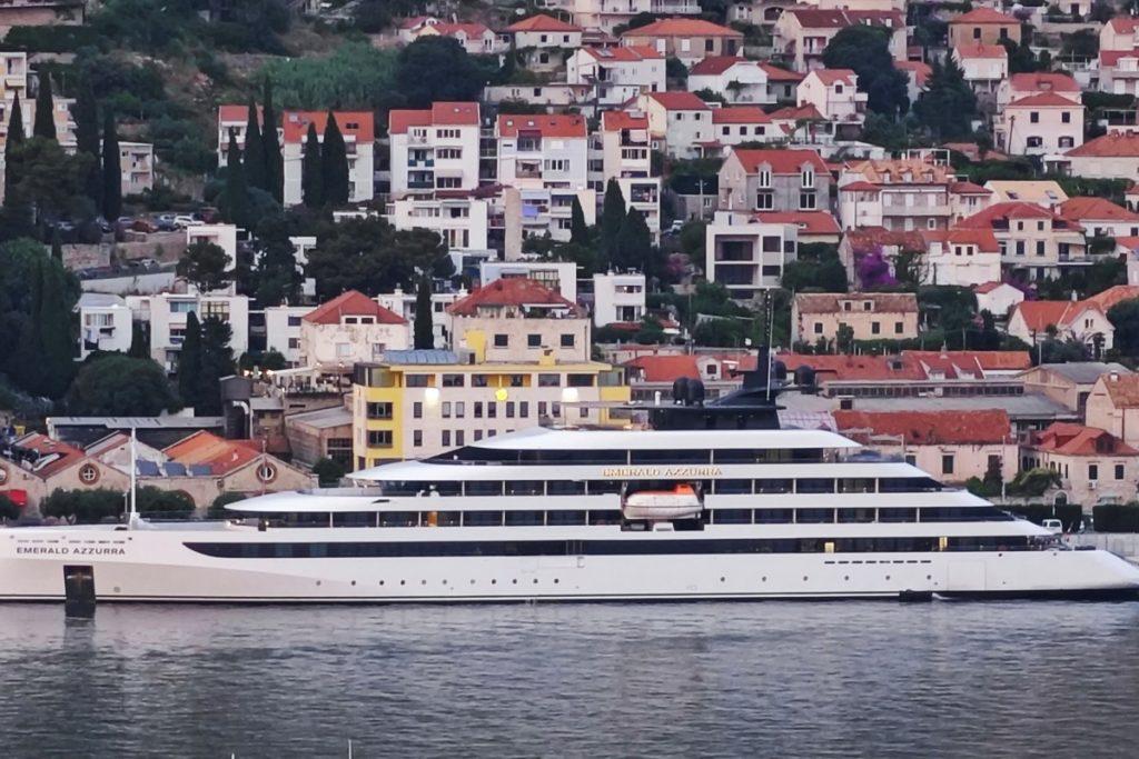 Meteorološka lopovica „maznula“ 62.000 eura i trošila na ljubavnike, luksuz i putovanja