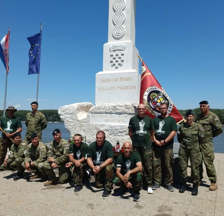 Hodočašće Kutina – Vukovar: Srdačan doček u Vinkovcima i torta za jubilej
