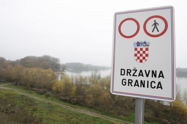 U tri odvojena slučaja uhićeno petero krijumčara migranata, među njima Ukrajinci, Rumunj i Afganistanac