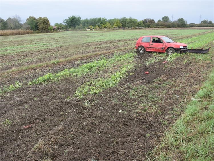 HTIO ORATI Vozač s 1,57 promila završio na oranici kod Vukovara