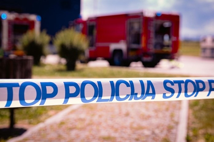 Auto planuo u vožnji pa zapalio pšenicu, izgorjelo oko jednog jutra zemlje