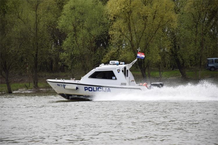 Čekao migrante uz granicu pa završio u istražnom zatvoru