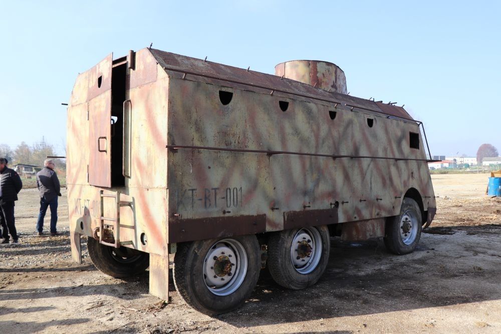 Kutinski branitelji darovali povijesni oklopnjak Muzeju vojne i ratne povijesti u Pakracu