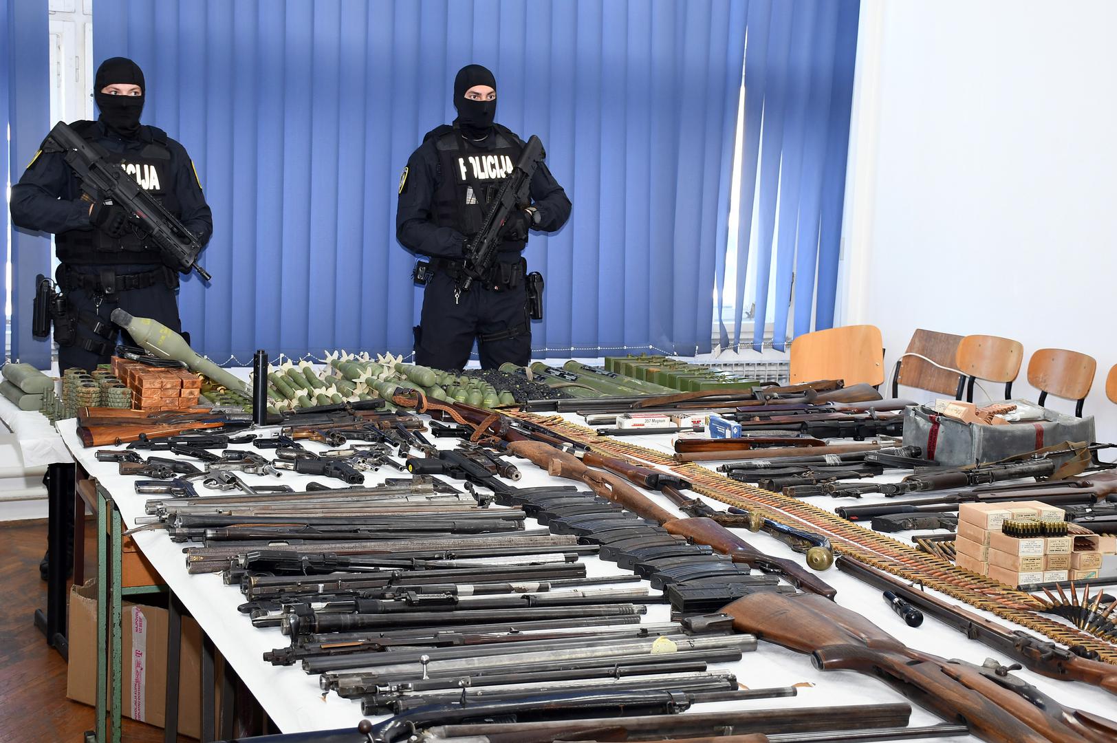 Savjesni predaju oružje, ali policija otkrila i ozbiljan ilegalni arsenal
