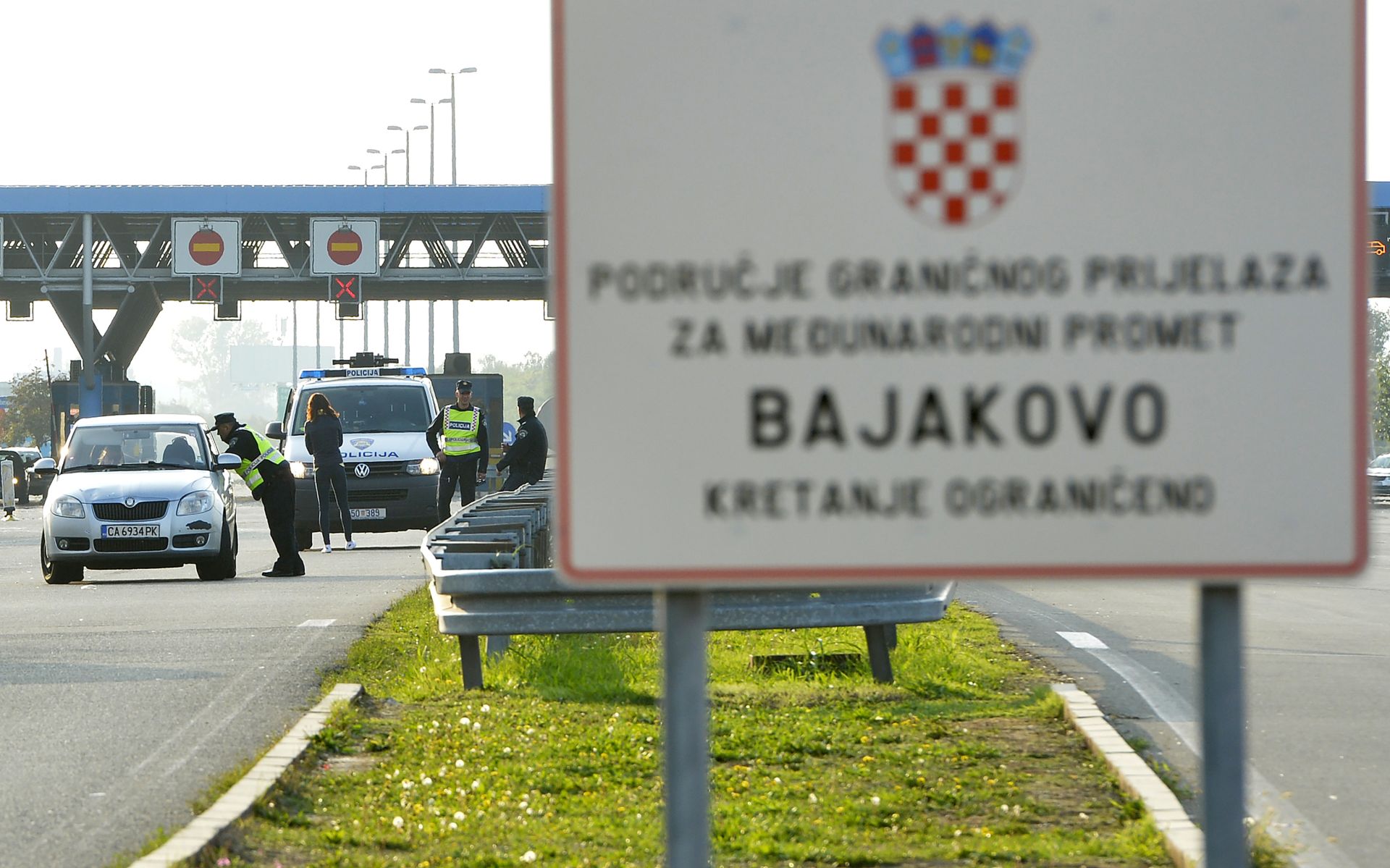 U vozilu britanskih oznaka pronađeno više od 13 kilograma kokaina