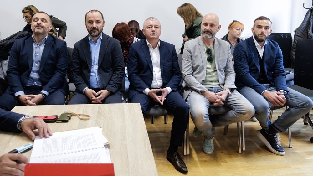 PO BABI I STRIČEVIMA: Četiri bivša ministra na optuženičkoj klupi