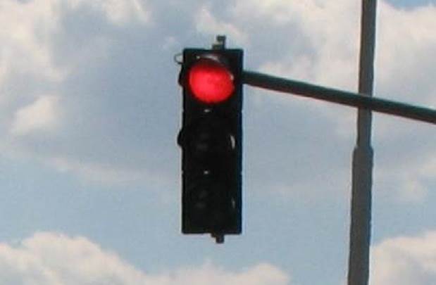 ALKOHOL, CRVENO SVJETLO I NESREĆE: vozači i dalje ignoriraju pravila