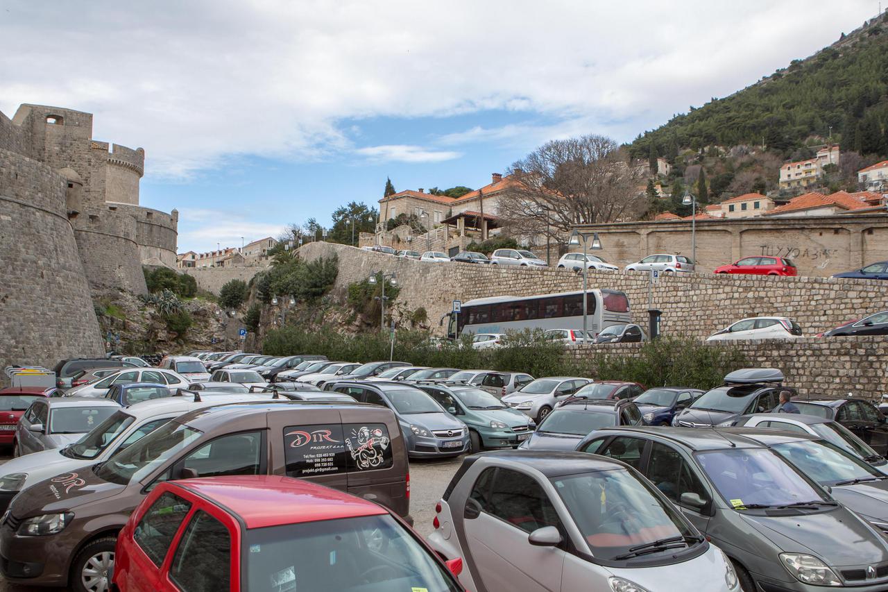 Kazne u Dubrovniku dosegle 34 milijuna eura: sustav ili vozači zakazali?