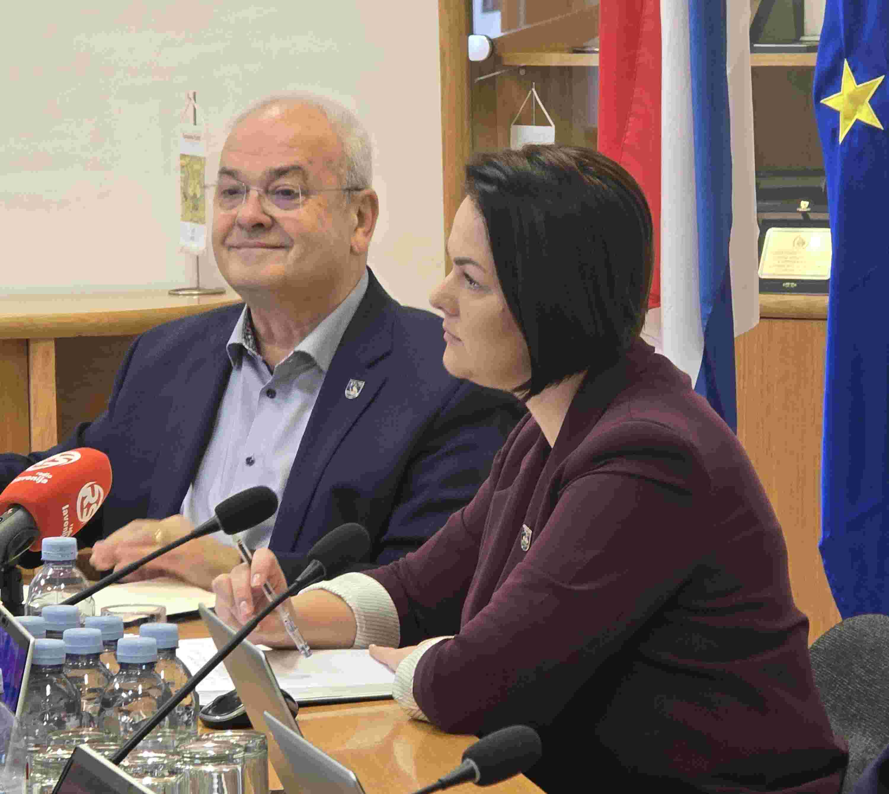 Duspara sebi podigao plaću, a Brođanima parking i komunalnu naknadu