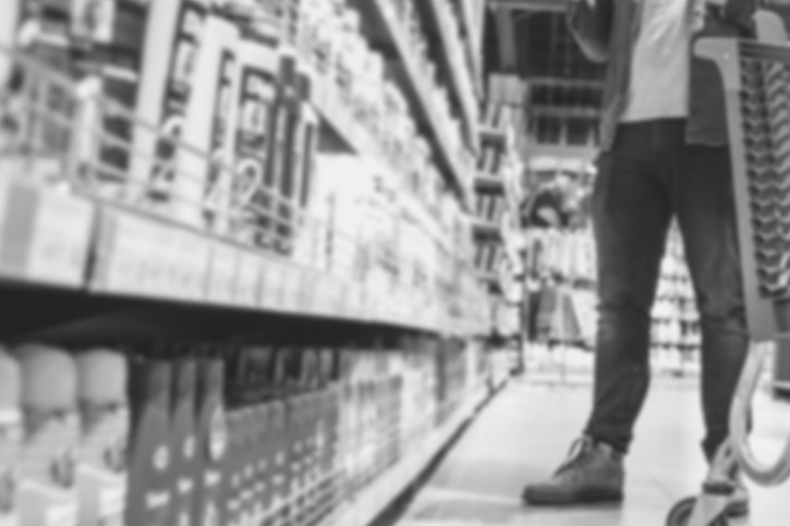 Ukrala robu i novac pa završila u rukama policije