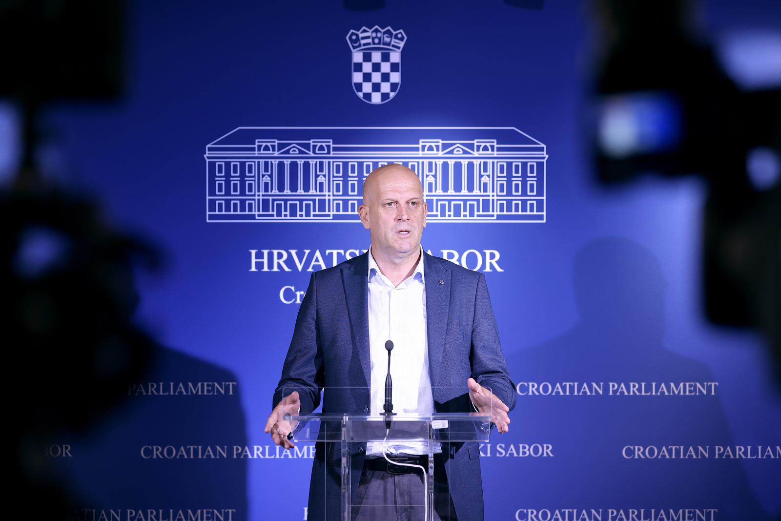 DP optužuje organizatore Antifašističkog marša za jugonostalgiju i politizaciju prosvjeda