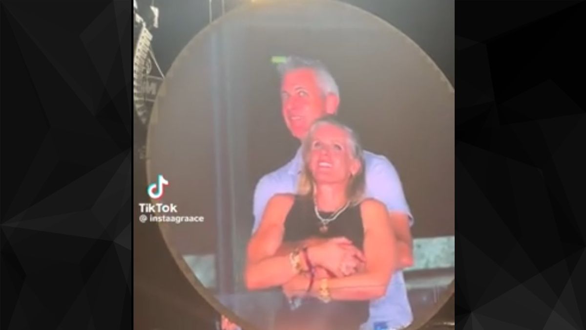 Poljubac koji je koštao karijere: CEO uhvaćen na "kiss camu" s kolegicom – i to nije bila njegova supruga