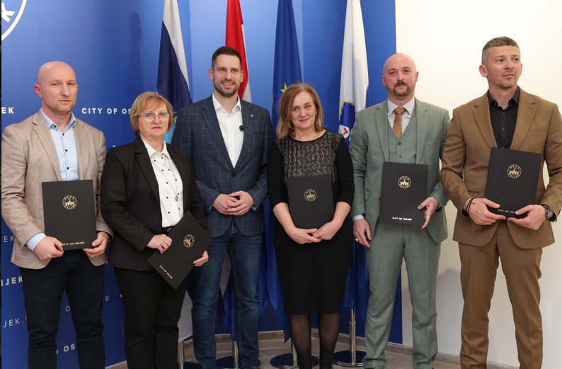 Pet osječkih škola dobiva nove sportske dvorane