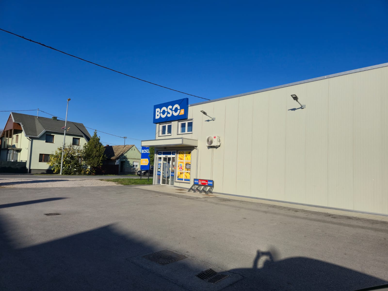 Uhićen 18-godišnjak zbog razbojništva u Ivankovu