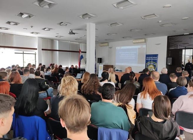 Osjećaj sigurnosti nije samo brojka – građani Brodsko-posavske županije progovorili o stvarnim izazovima