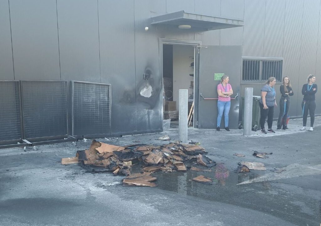 Brza intervencija vatrogasaca spriječila veću štetu u požaru u Supernovi Požega