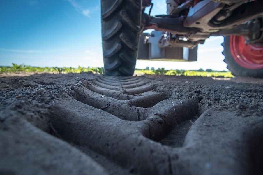 Pijan traktorist sletio u kanal, napuhao 2,32 promila