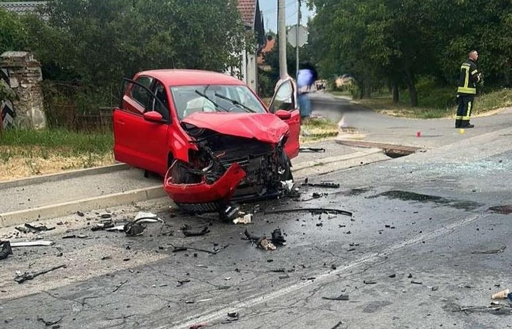 Teška prometna nesreća u Vukovaru: Šest osoba ozlijeđeno u sudaru dvaju automobila