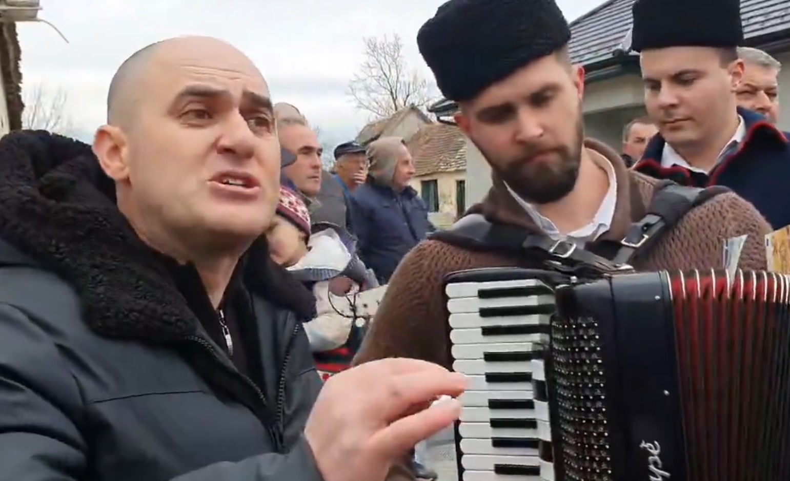 VIDEO: Dabrino pjevanje otvorilo krizu u koaliciji, HSLS vaga odluku