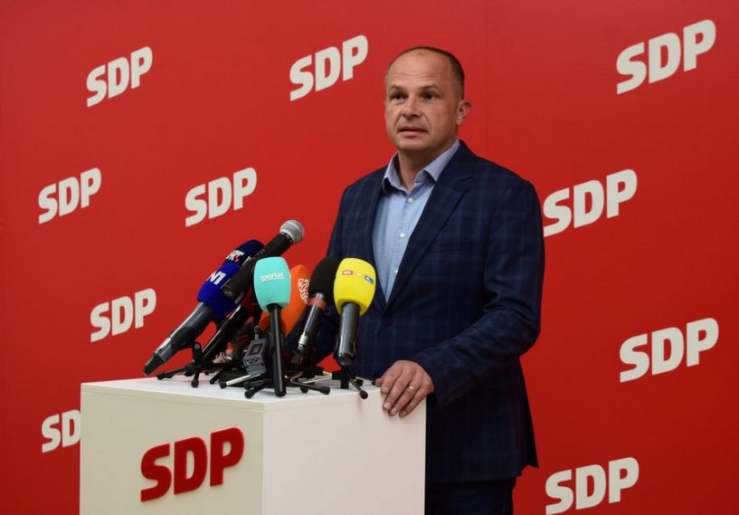 SDP i dalje najveća stranka među politički izgubljenima