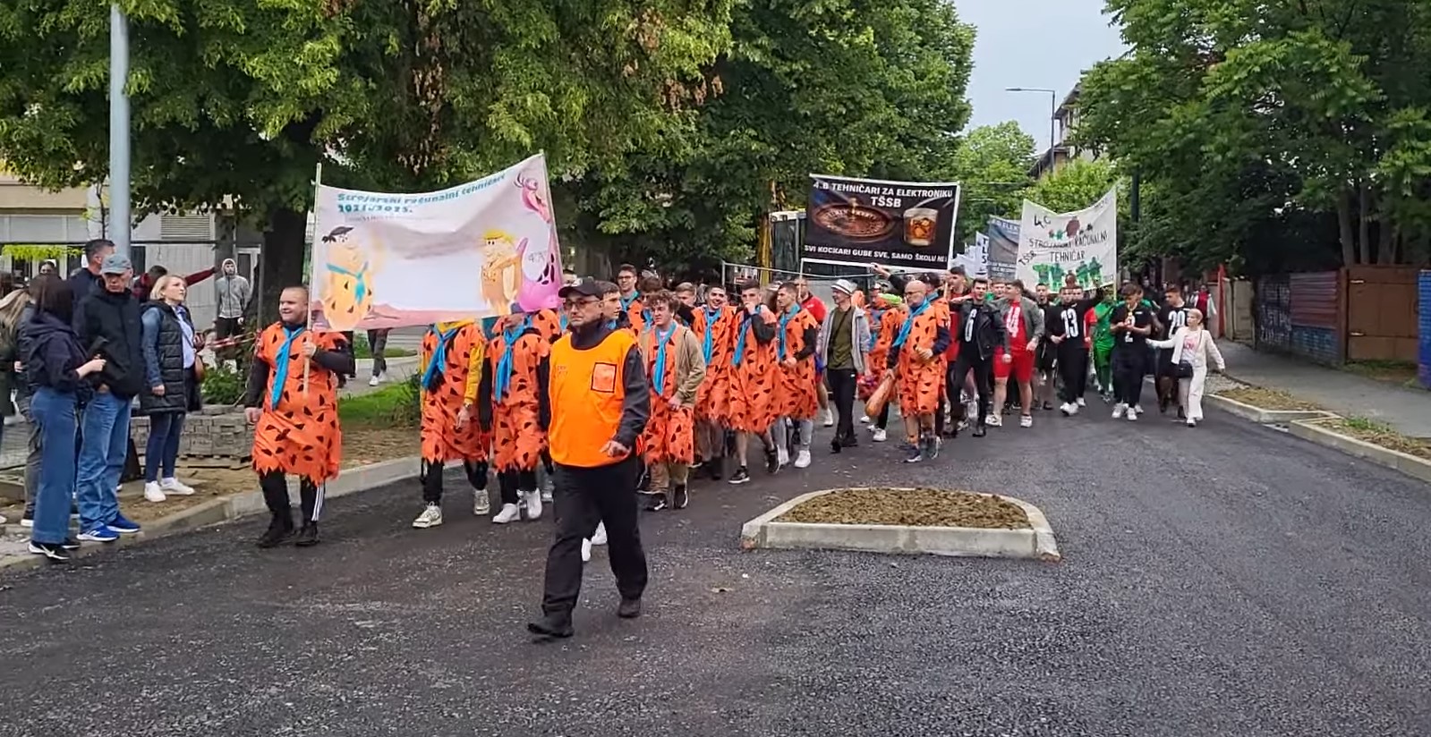 Slavonski maturanti proslavili norijadu uz pjesmu, ples i tradiciju
