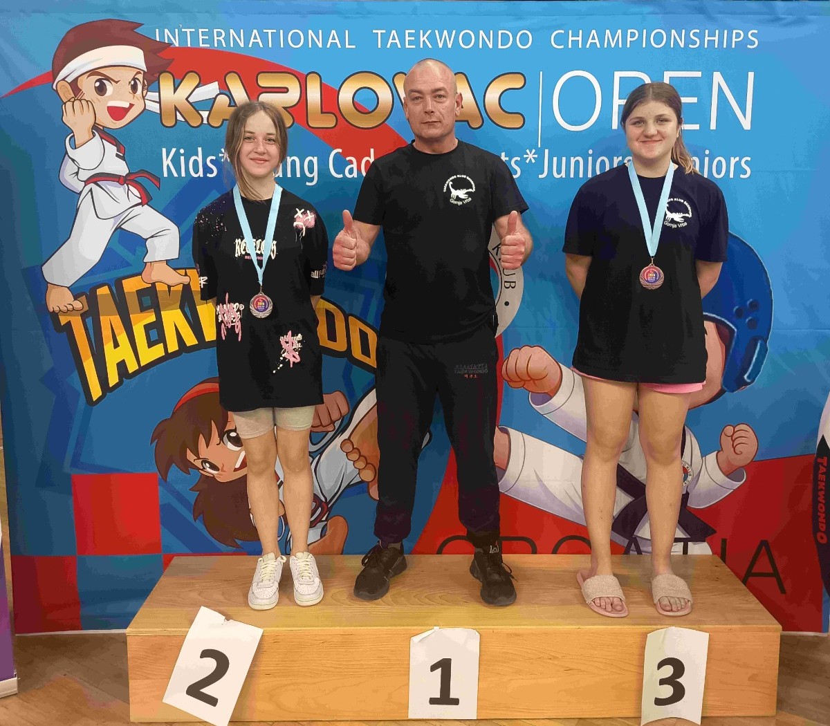 Mia osvojila srebro, Petra broncu