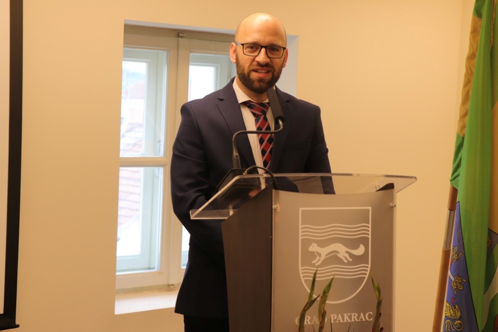 Anketa: Kako ocjenjujete rad gradonačelnika Tomislava Novinca?