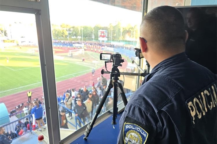 „BBB”, „Torcida”, "Torpedo" i "Ultrasi" pod nadzorom: kamera na Vinkovačkim utakmicama