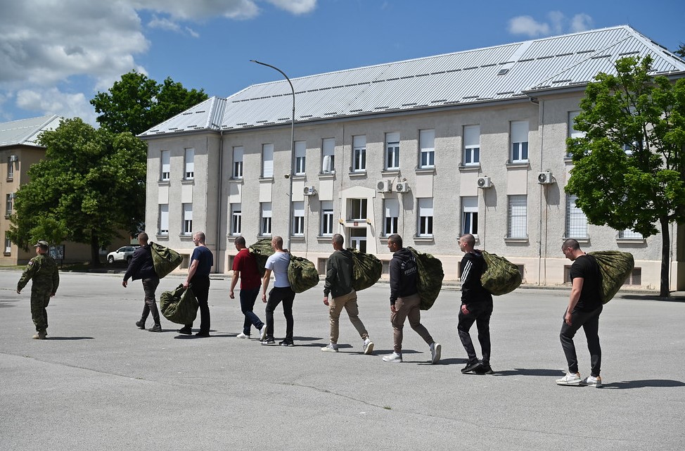 Novi naraštaj ročnika započeo dragovoljnu vojnu obuku u Požegi