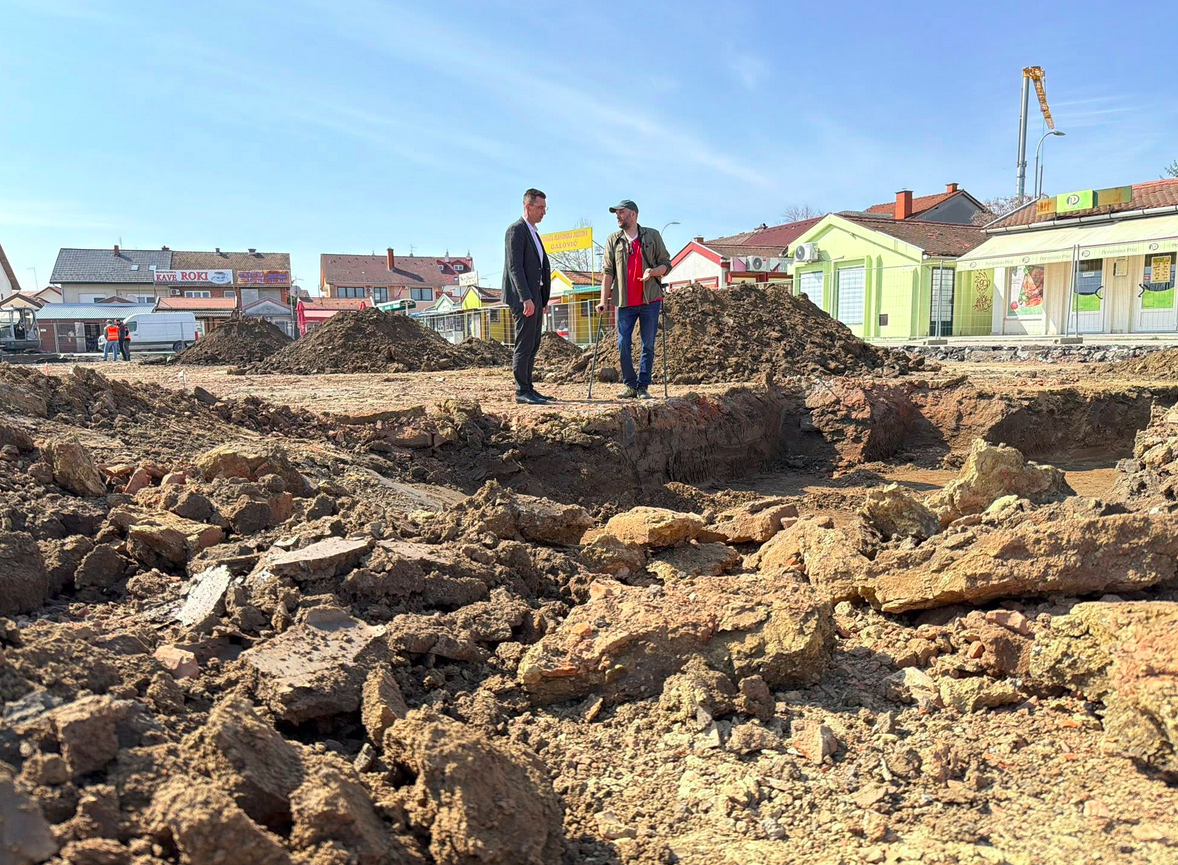 Na vinkovačkoj tržnici otkriveni rimski grobovi!